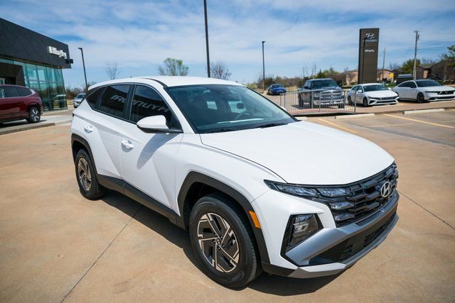 New 2026 Hyundai Tucson Blue SE image 7