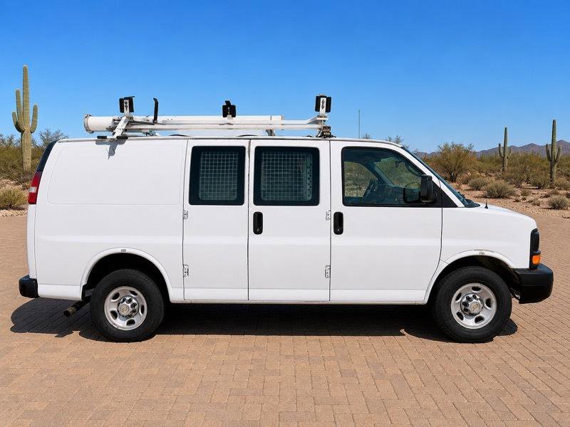 Used 2013 Chevrolet Express 2500 RWD image 3