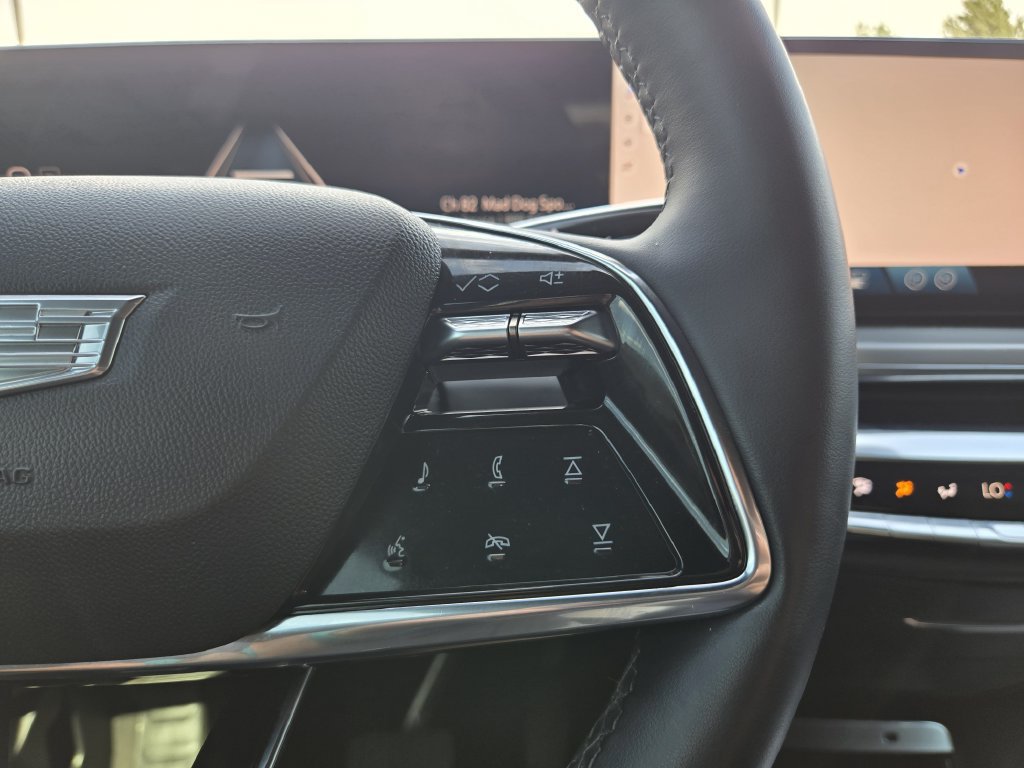 Certified 2024 Cadillac Lyriq Luxury RWD image 20