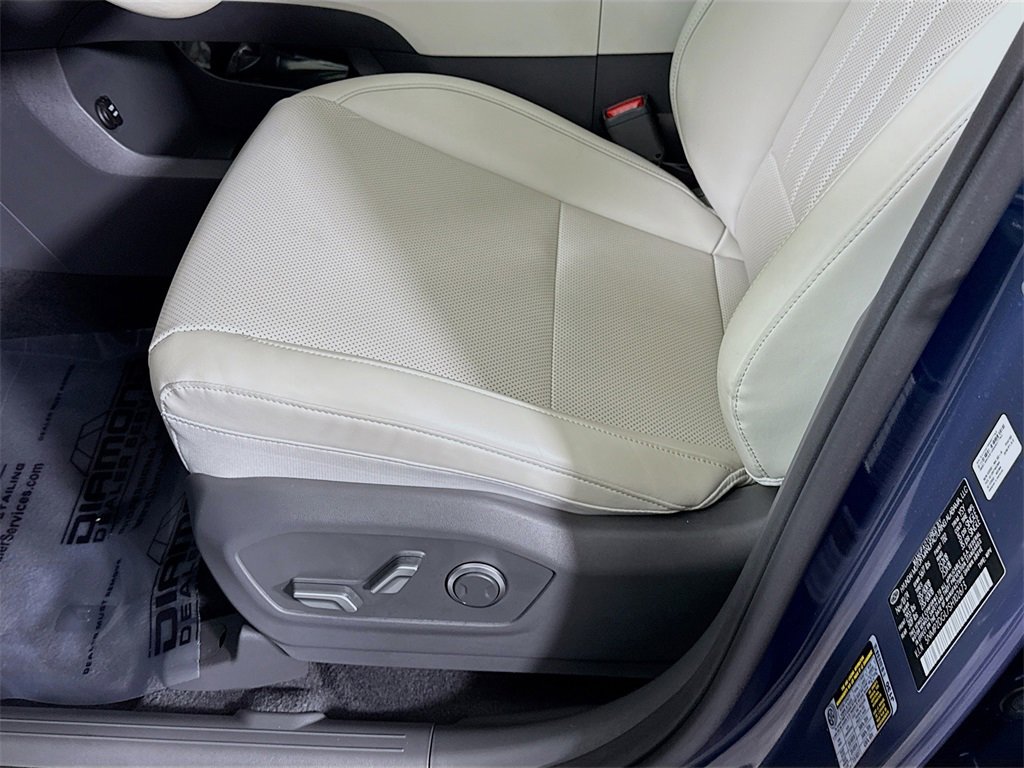 Used 2025 Hyundai Santa Fe SEL w/ Tow & Go Package image 22