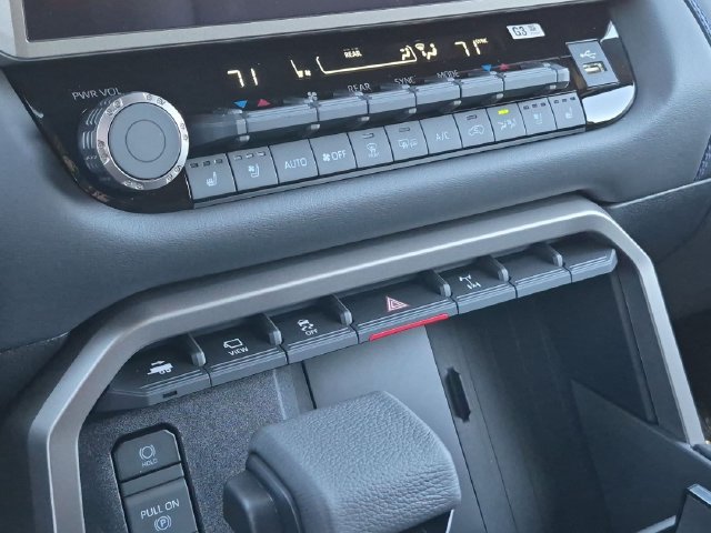 New 2026 Toyota Sequoia Platinum w/ TRD Off-Road Package AWD/4WD image 22