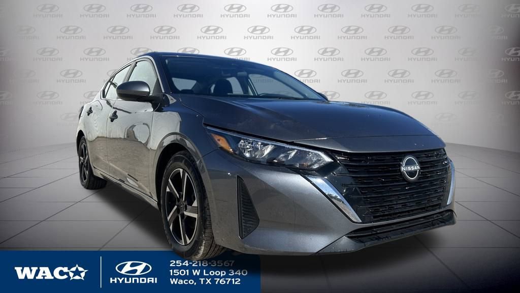 Used 2024 Nissan Sentra SV image 3