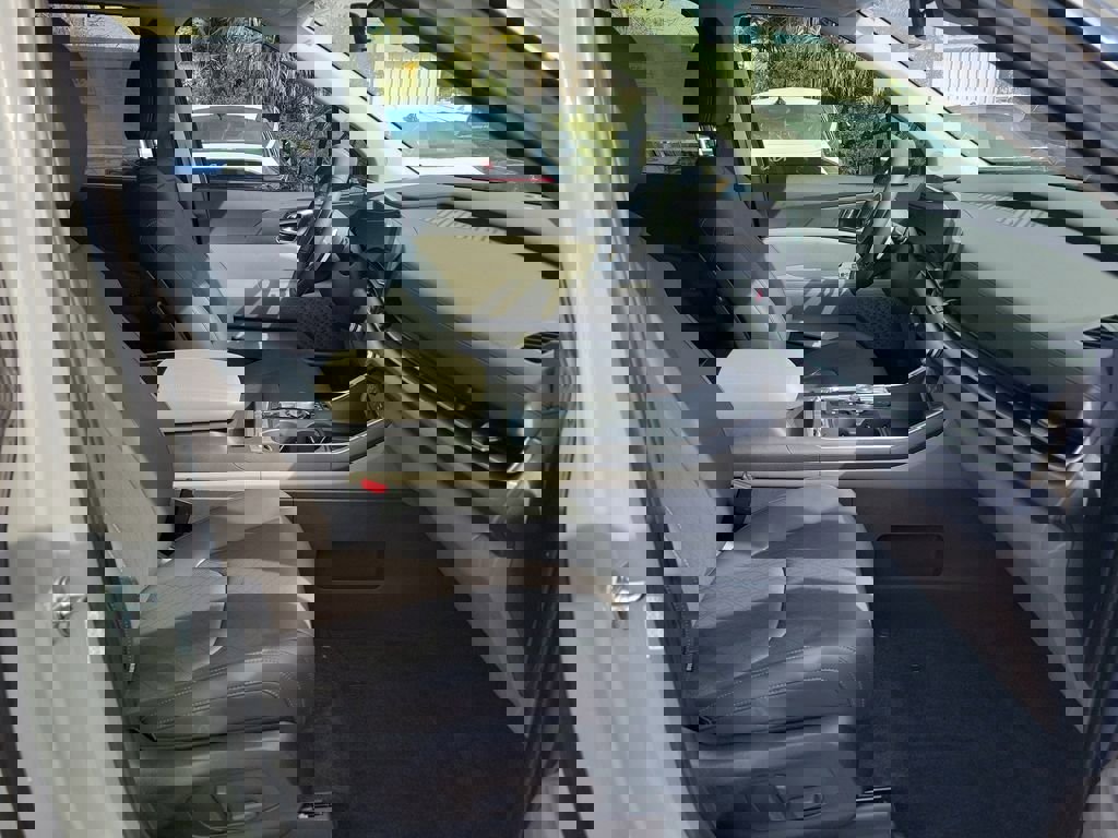 New 2026 Kia Carnival SX image 7