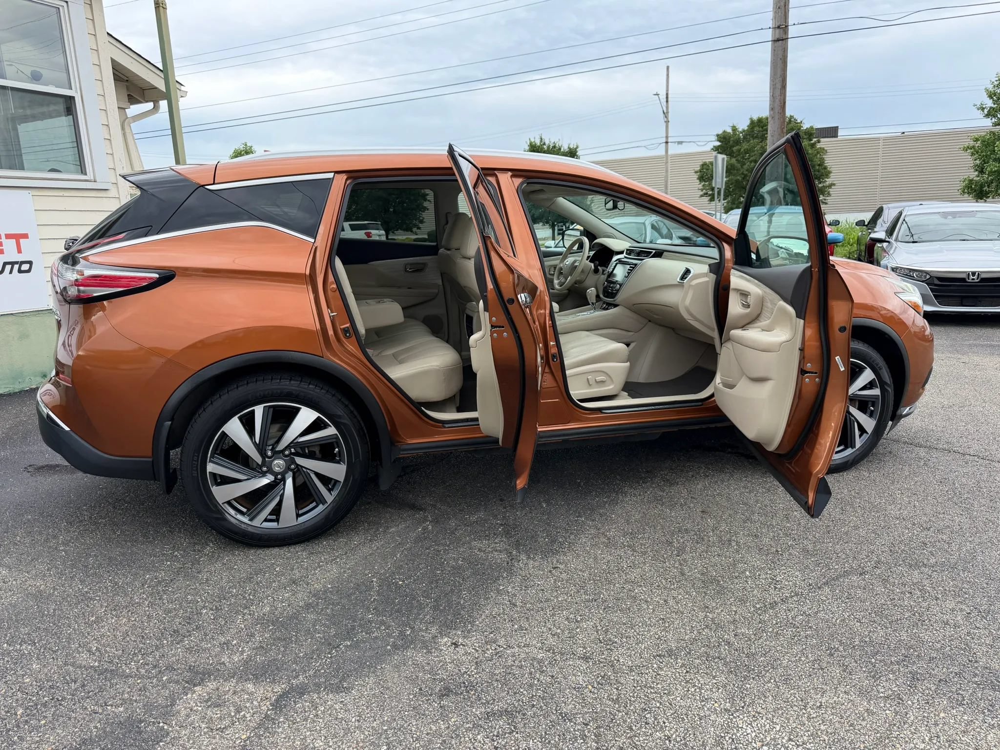Used 2015 Nissan Murano Platinum w/ Platinum Technology Package AWD/4WD image 24