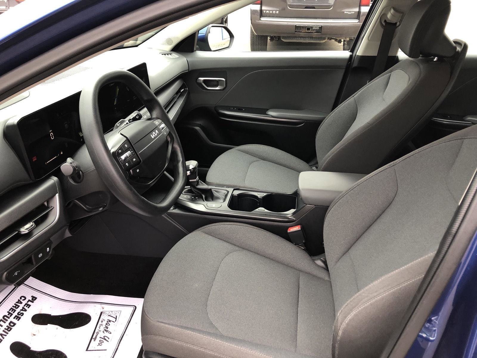 Used 2025 Kia K4 LXS image 17