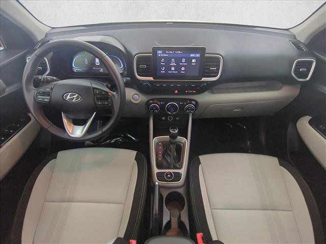 Certified 2025 Hyundai Venue SEL FWD image 15