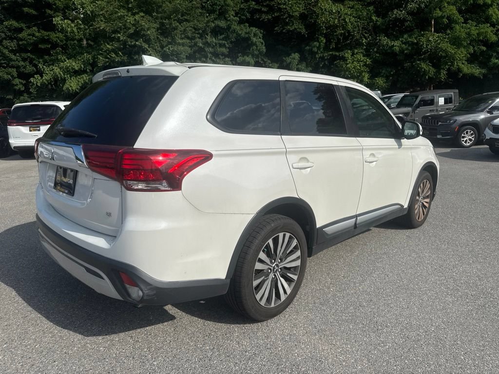 Used 2020 Mitsubishi Outlander SE AWD/4WD image 6