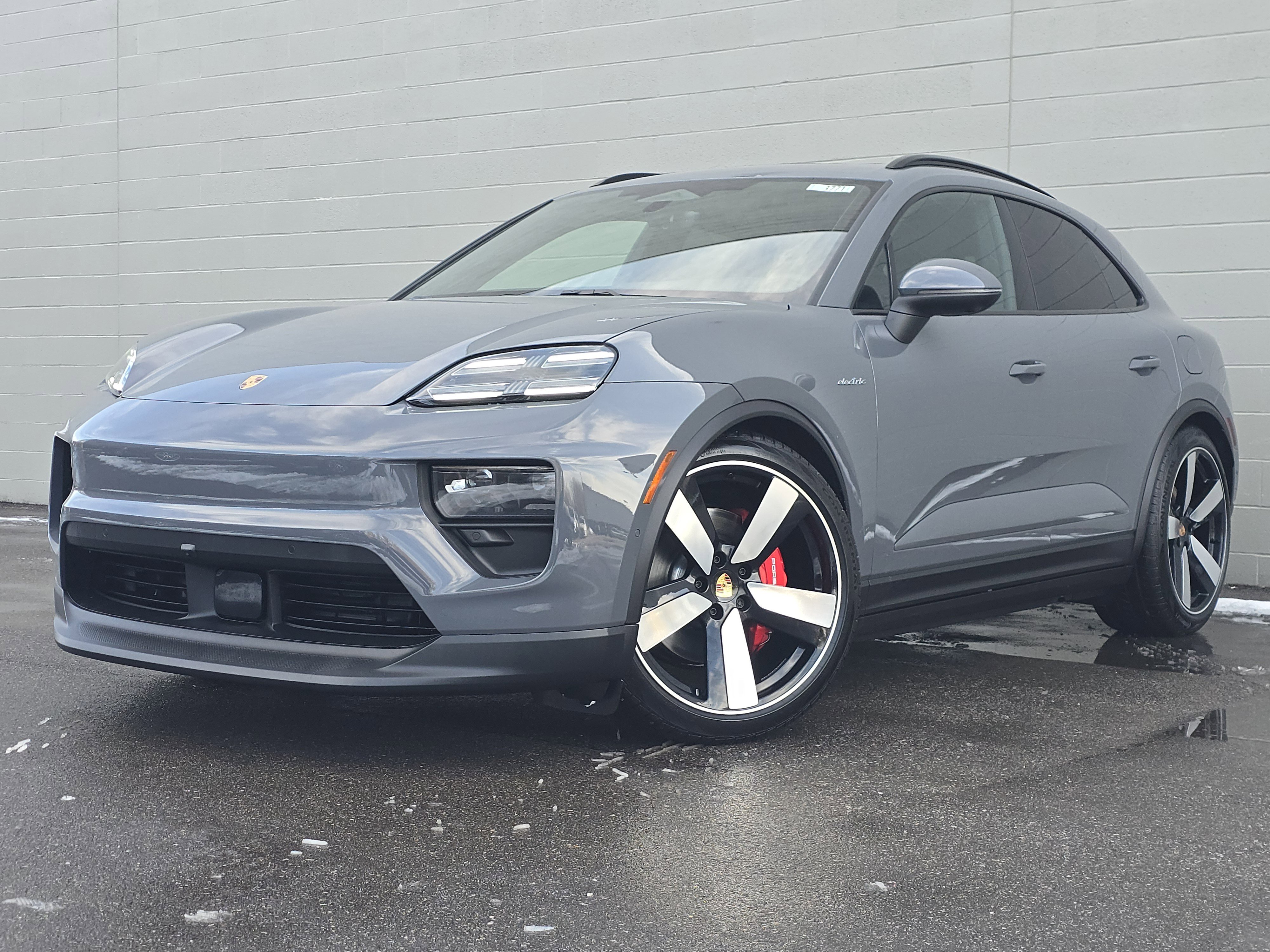 New 2025 Porsche Macan 4S Electric