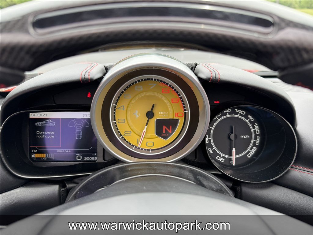 Used 2016 Ferrari California T RWD image 10
