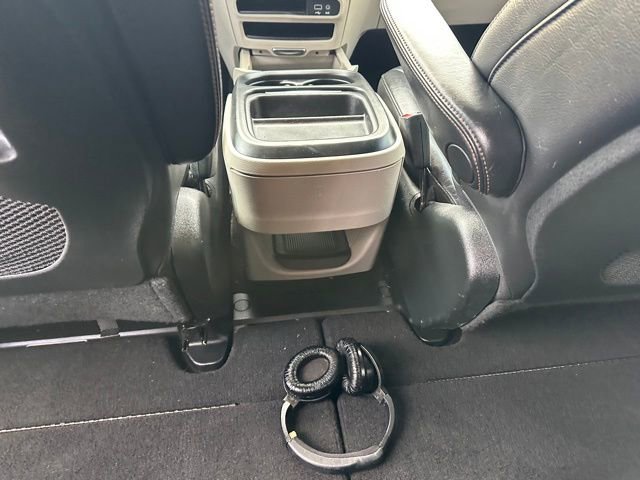 Used 2017 Chrysler Pacifica Touring-L image 19