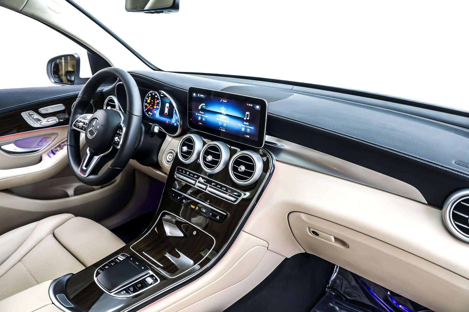 Certified 2023 Mercedes-Benz GLC 300 4MATIC Coupe image 17