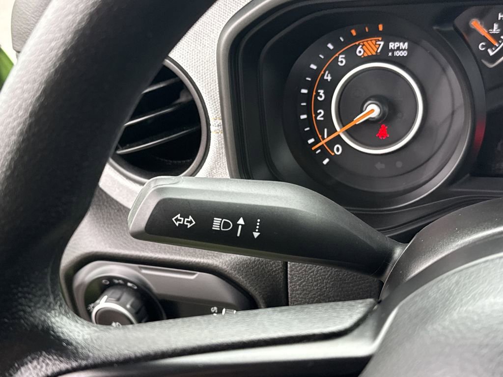 Used 2025 Jeep Wrangler Sport AWD/4WD image 14