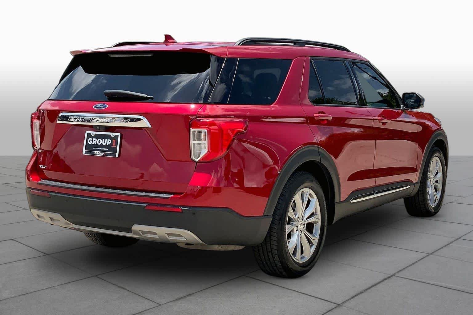 Used 2020 Ford Explorer XLT w/ Equipment Group 202A RWD image 13