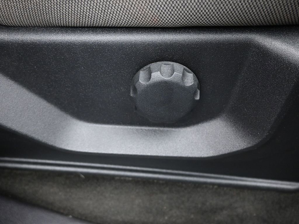 Used 2019 Ford F150 XLT w/ XTR Package image 12