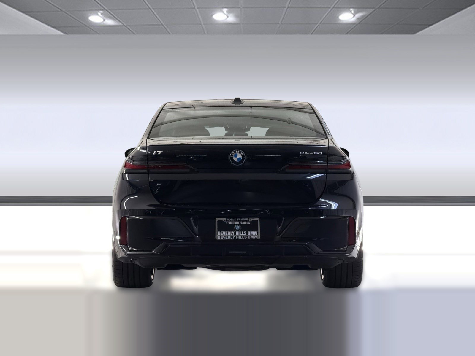 Used 2026 BMW i7 xDrive60 w/ M Sport Package RWD image 9