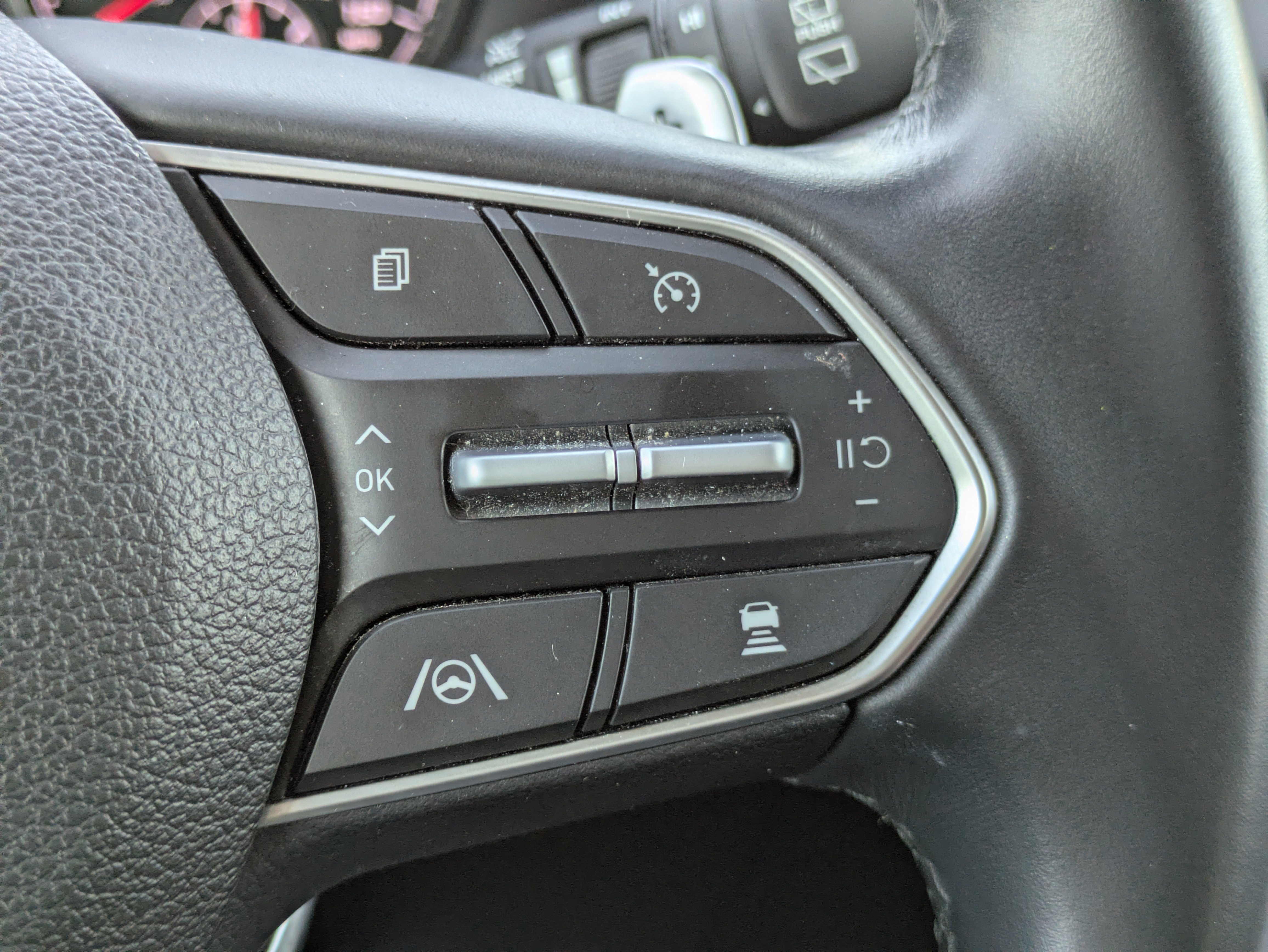 Used 2023 Hyundai Santa Fe SEL image 17