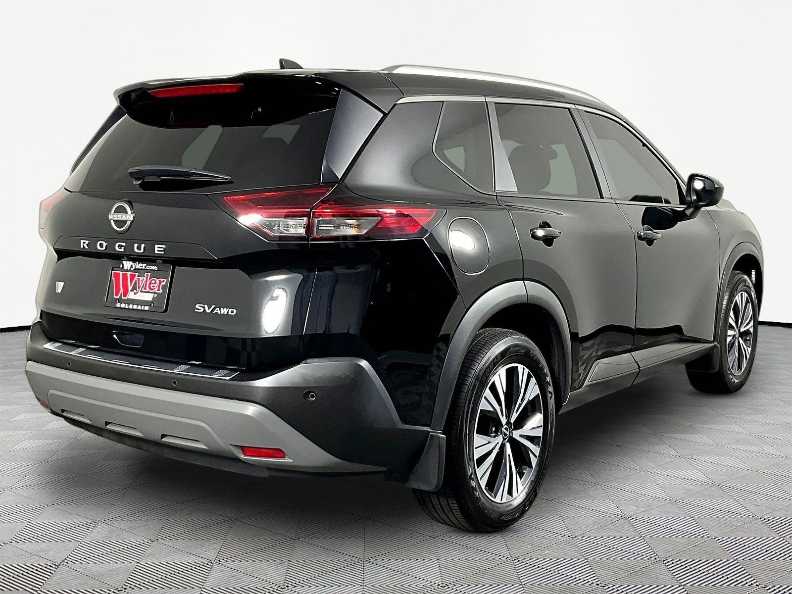 Certified 2023 Nissan Rogue SV w/ SV Premium B Package AWD/4WD image 6