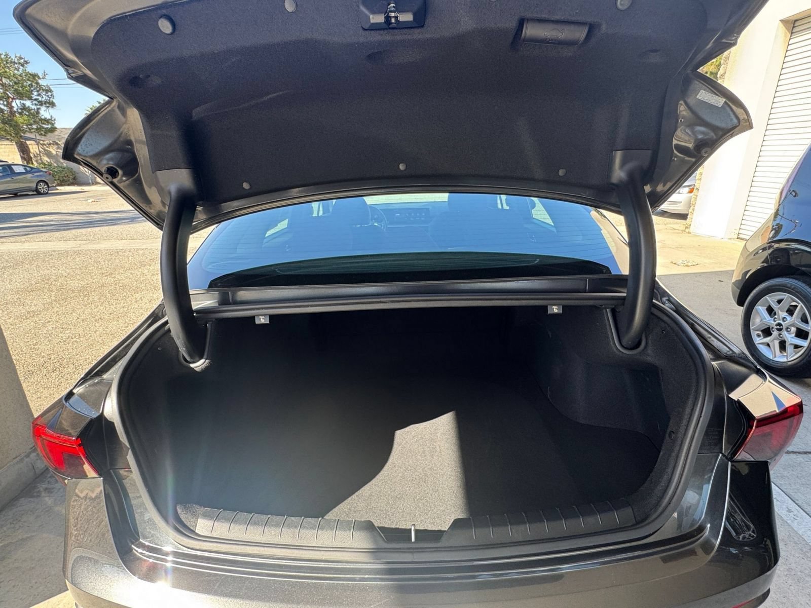 Used 2025 Kia K5 LXS FWD image 31