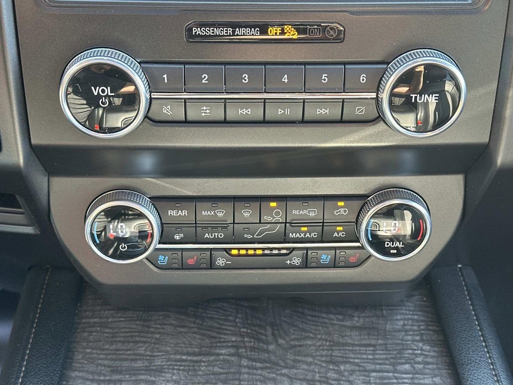 Used 2021 Ford Expedition Max Limited image 35