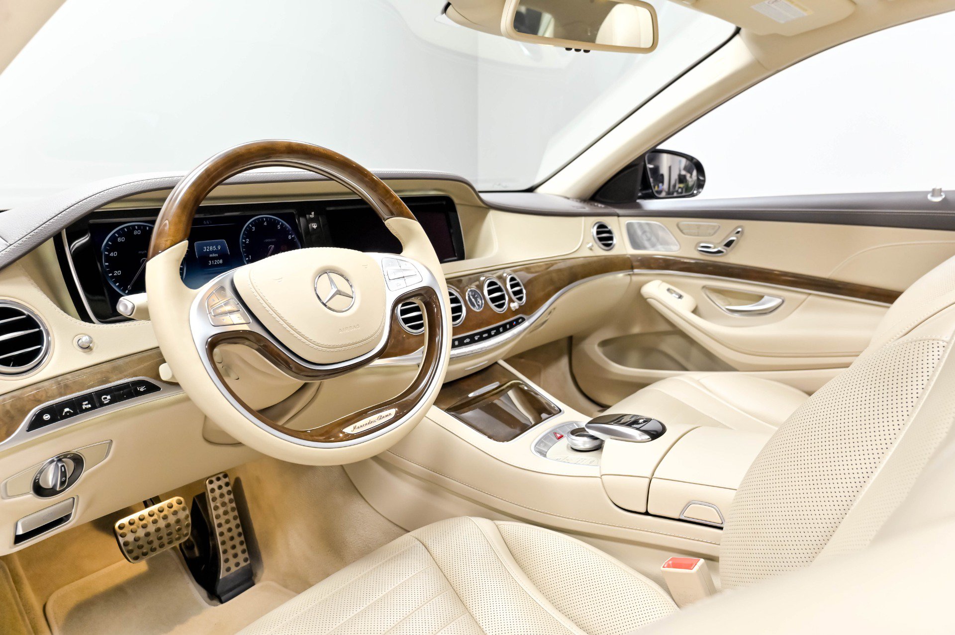 Used 2016 Mercedes-Benz S 550 4MATIC Sedan image 8