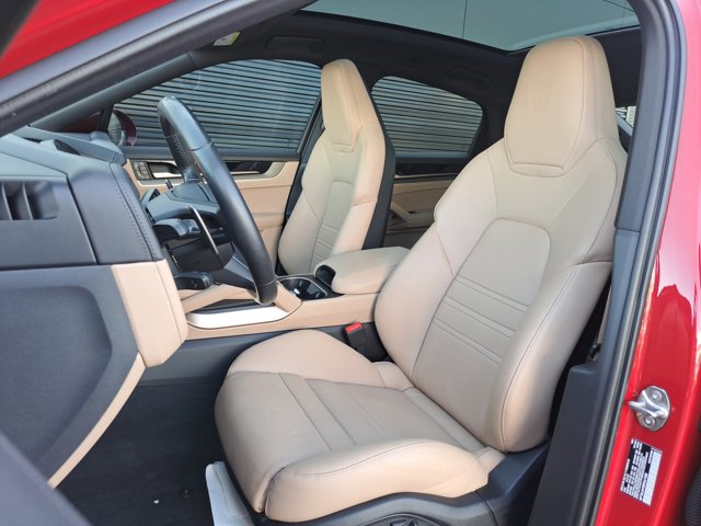 Certified 2024 Porsche Cayenne S image 5