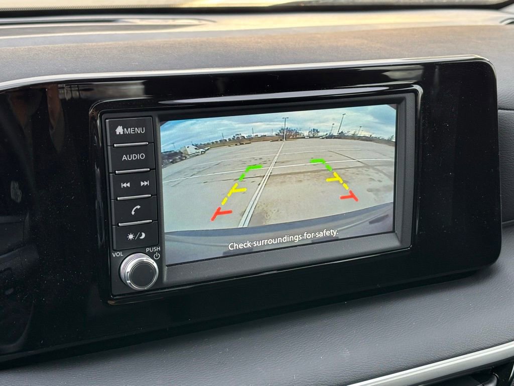 Used 2025 Nissan Kicks S image 16