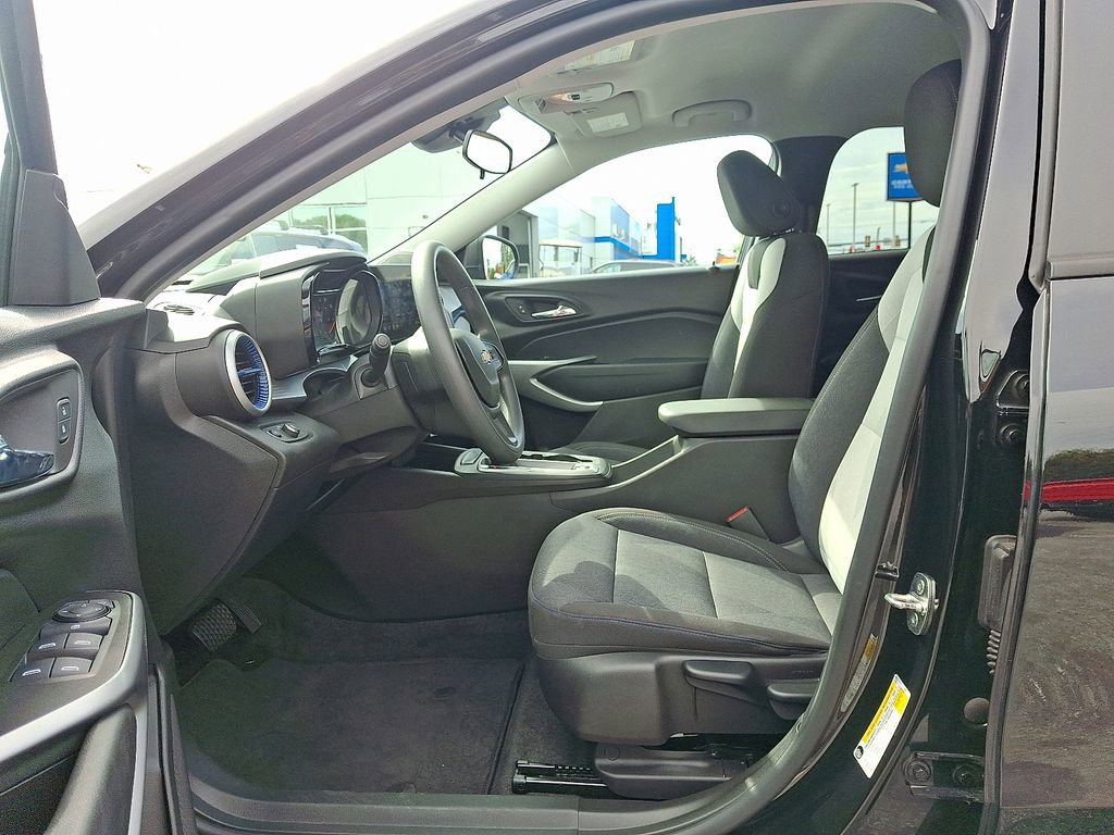 Certified 2024 Chevrolet Trax LS image 13