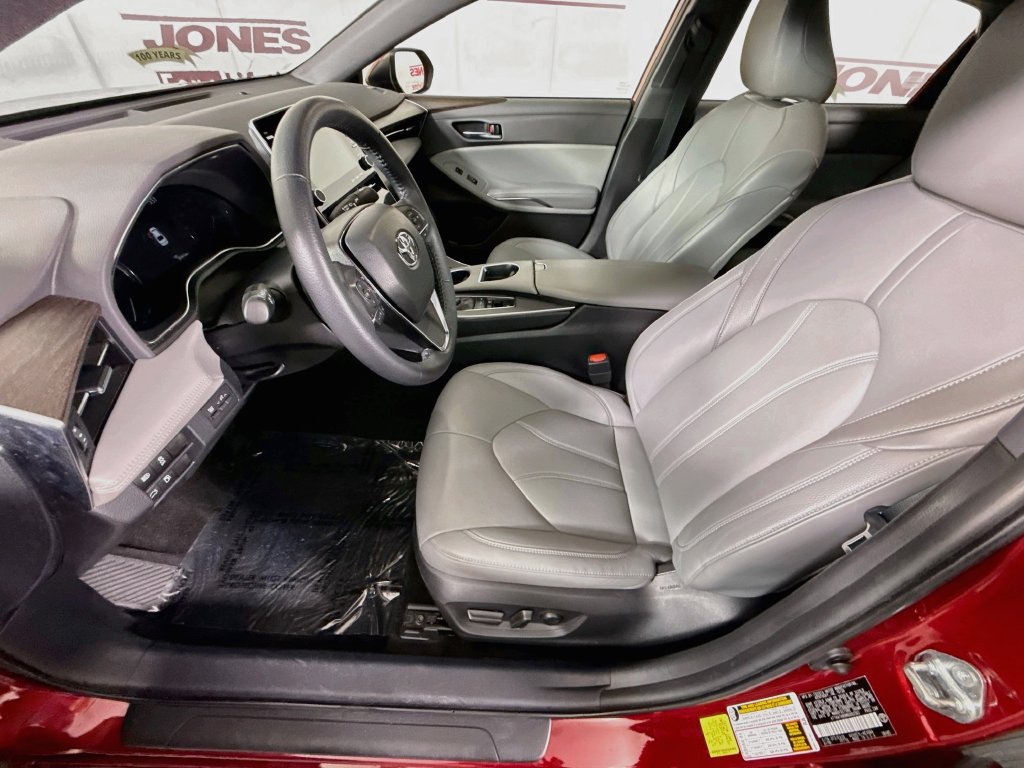 Certified 2021 Toyota Avalon XLE w/ Moonroof Package FWD image 25