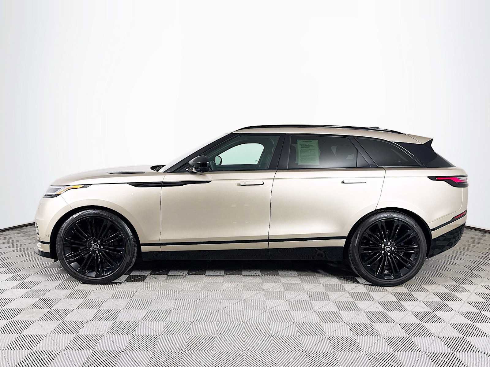 Used 2026 Land Rover Range Rover Velar Dynamic SE AWD/4WD image 8