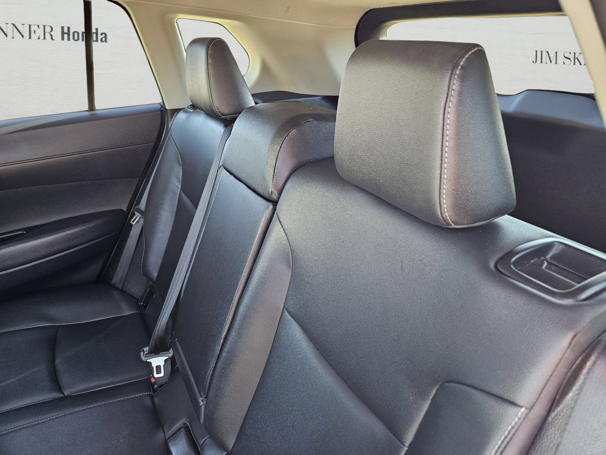Used 2025 Toyota Corolla Cross XLE w/ Convenience Package FWD image 34