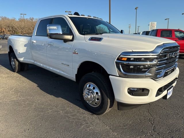 New 2026 RAM 3500 Laramie w/ Towing Technology Group AWD/4WD image 7