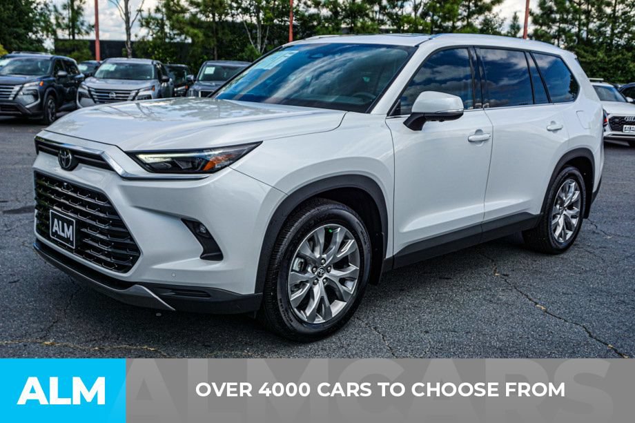 Used 2026 Toyota Grand Highlander AWD image 2