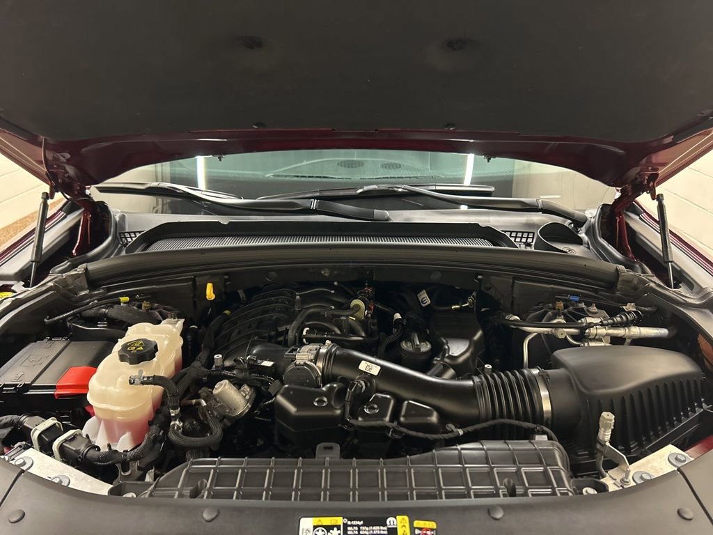 Used 2025 Jeep Grand Cherokee L Overland w/ Luxury Tech Group IV image 18