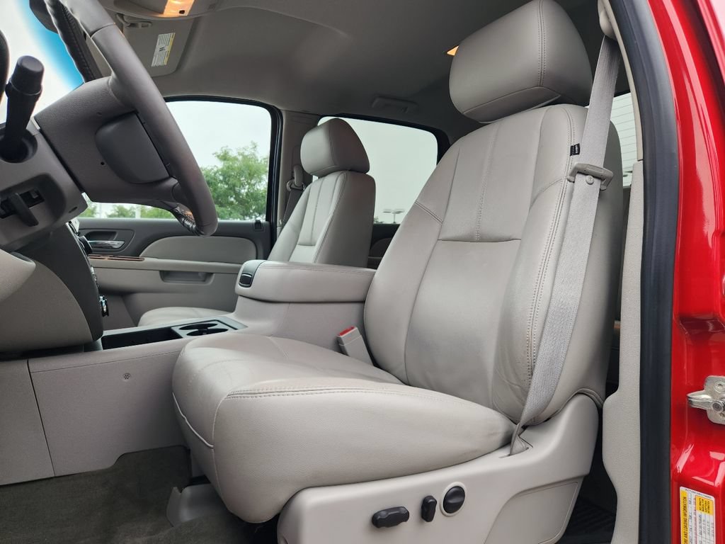 Used 2011 GMC Sierra 1500 SLT w/ SLT Convenience Package AWD/4WD image 3