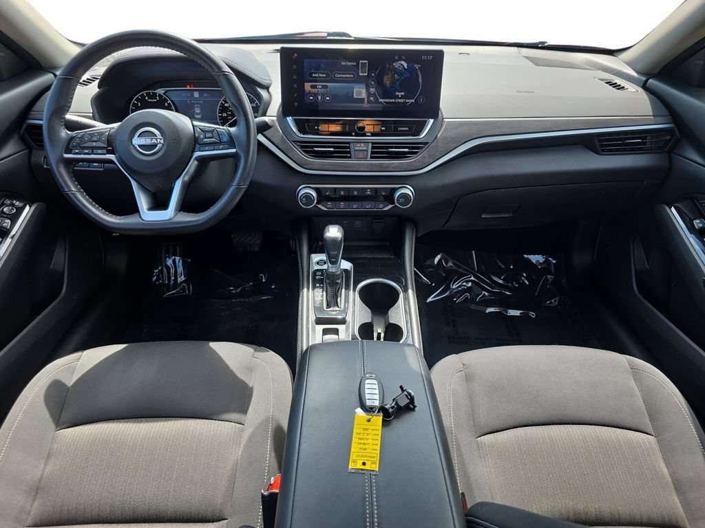 Used 2023 Nissan Altima 2.5 SV w/ SV Premium Package AWD/4WD image 13