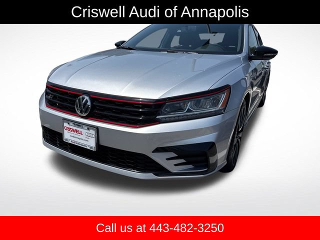 Used 2018 Volkswagen Passat 3.6 FWD image 1