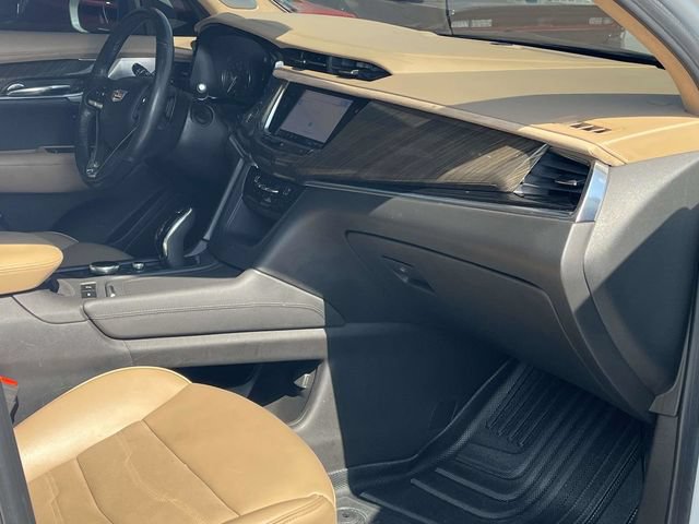 Used 2020 Cadillac XT6 FWD image 28