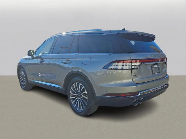 Used 2023 Lincoln Aviator Reserve w/ Equipment Group 201A image 4
