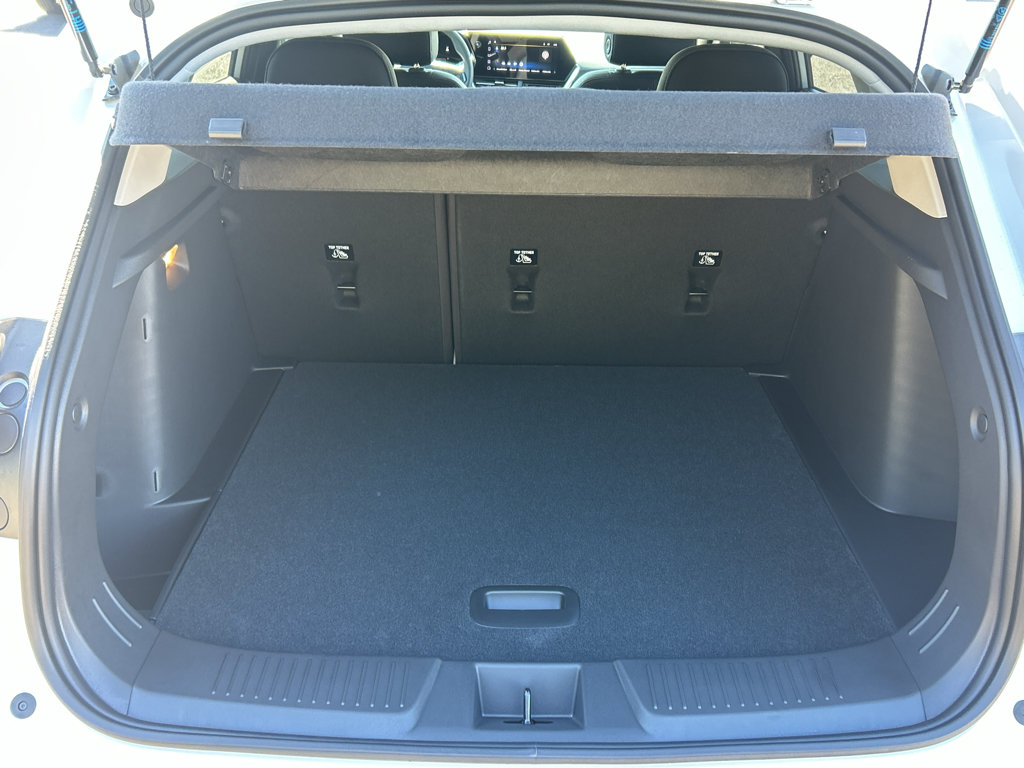 New 2026 Chevrolet Trax LT w/ Sunroof Package FWD image 33