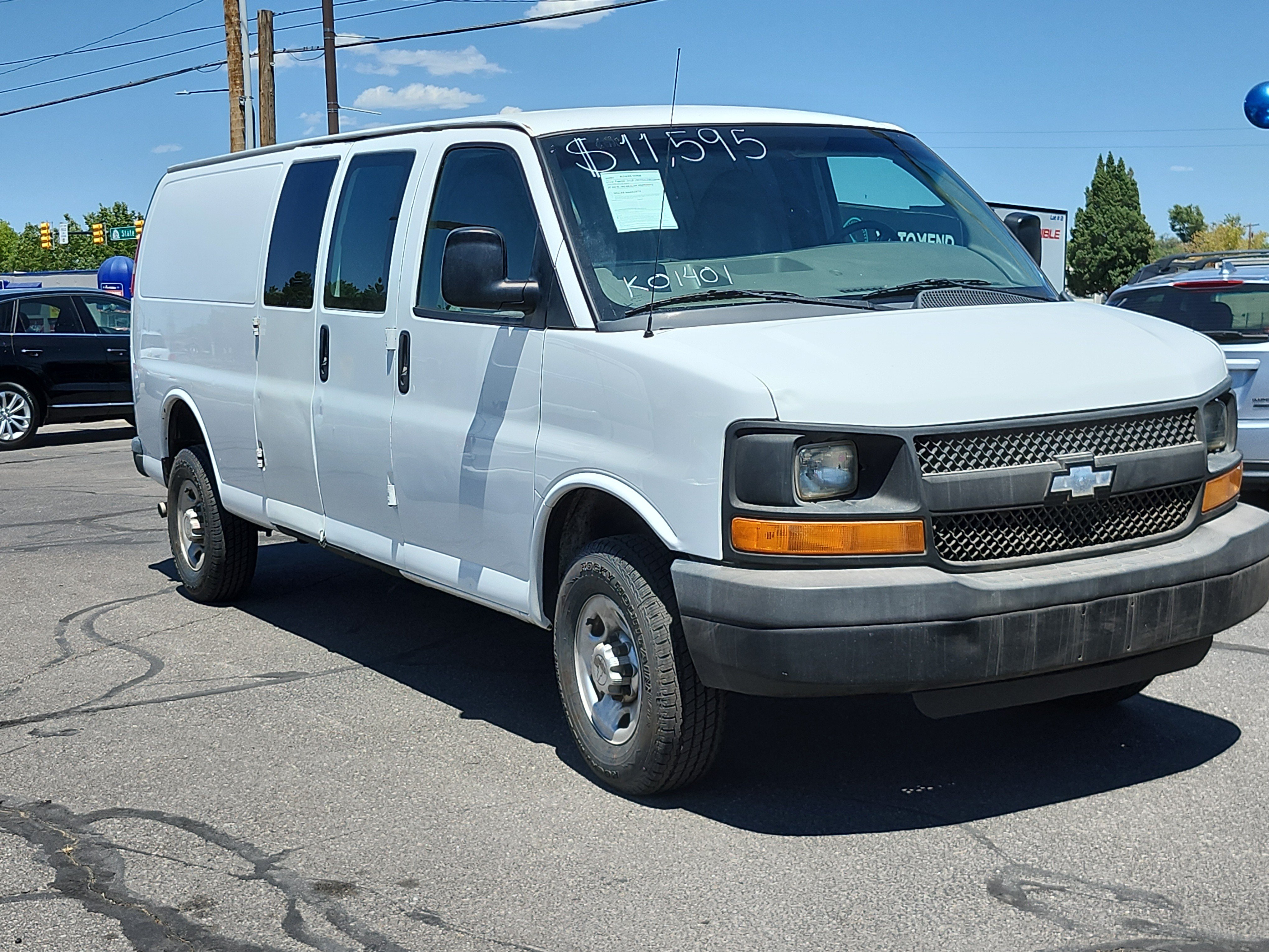 Used 2015 Chevrolet Express 3500 Extended RWD image 8