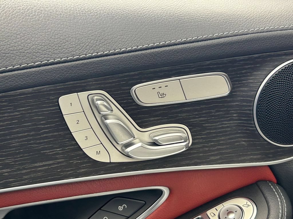 Used 2022 Mercedes-Benz GLC 300 4MATIC Coupe image 16