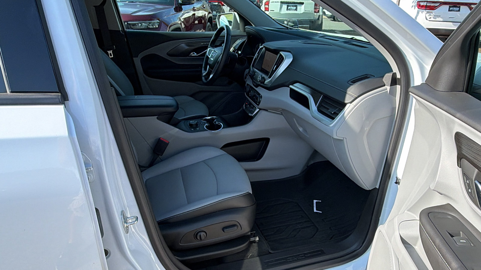 Used 2022 GMC Terrain SLT w/ Infotainment Package II AWD/4WD image 20