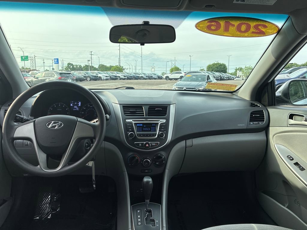 Used 2016 Hyundai Accent SE FWD image 17