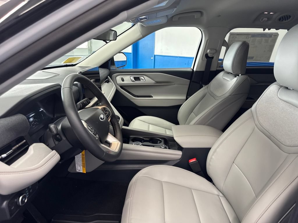 New 2026 Ford Explorer Active w/ Active Comfort Package AWD/4WD image 10