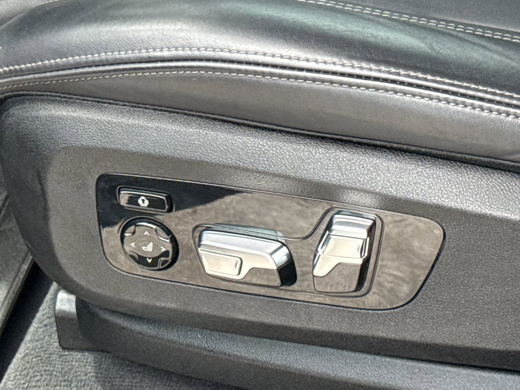 Used 2022 BMW X5 sDrive40i w/ M Sport Package RWD image 26