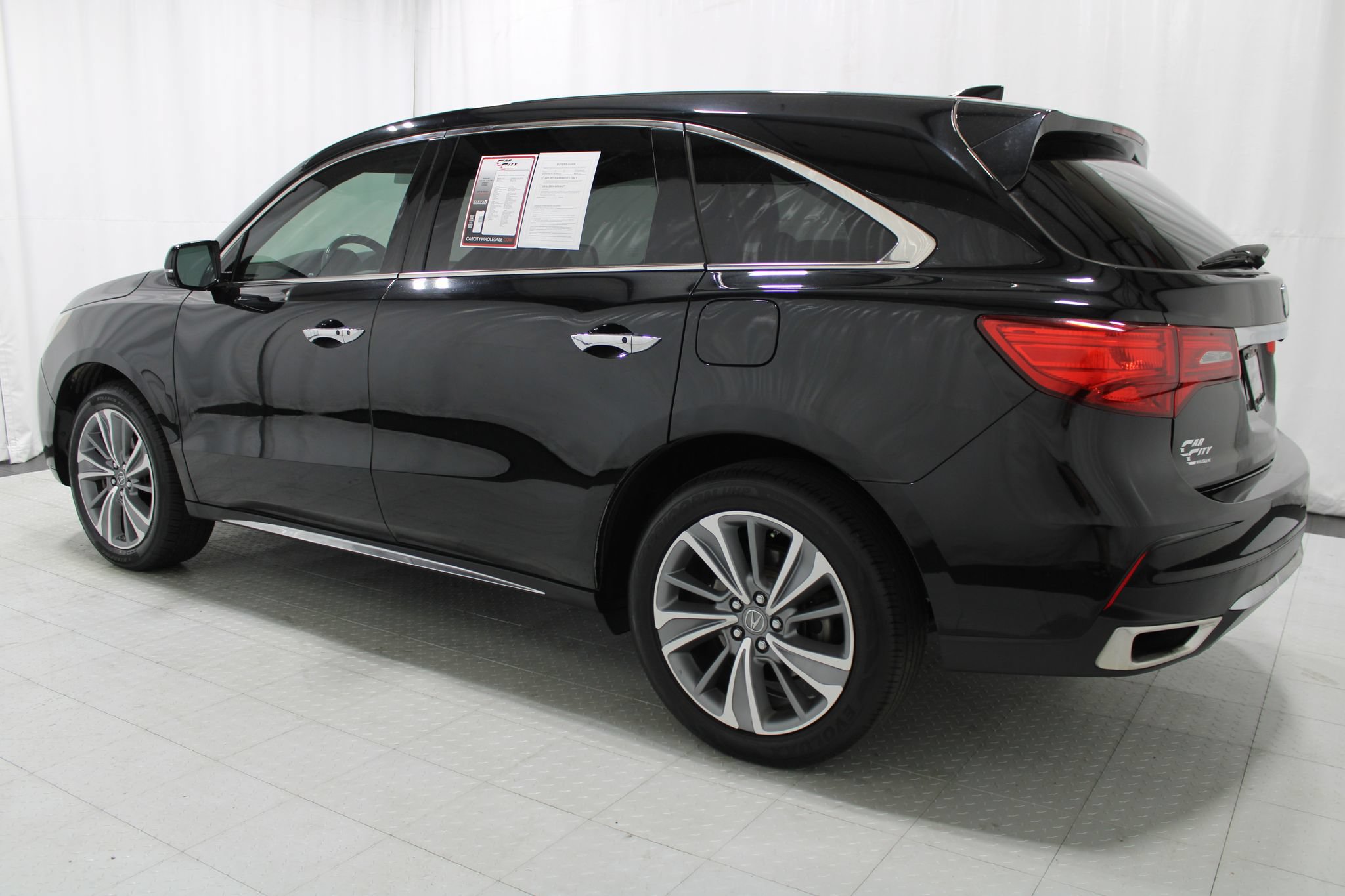 Used 2017 Acura MDX w/ Tech & Entertainment Packag FWD image 8