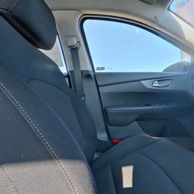 Used 2021 Kia Forte LXS FWD image 26
