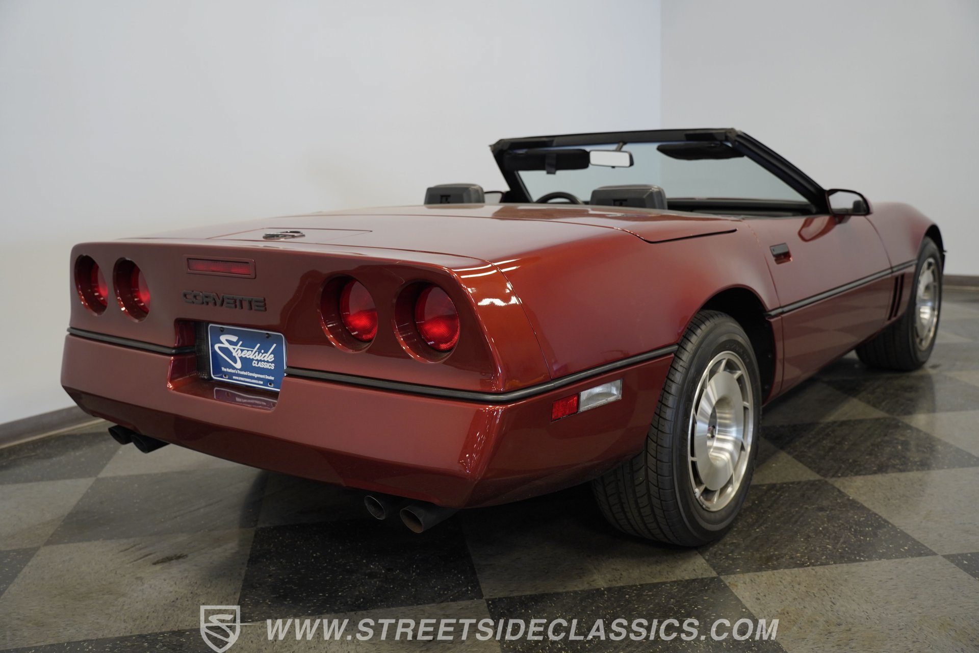 Used 1987 Chevrolet Corvette Convertible RWD image 12