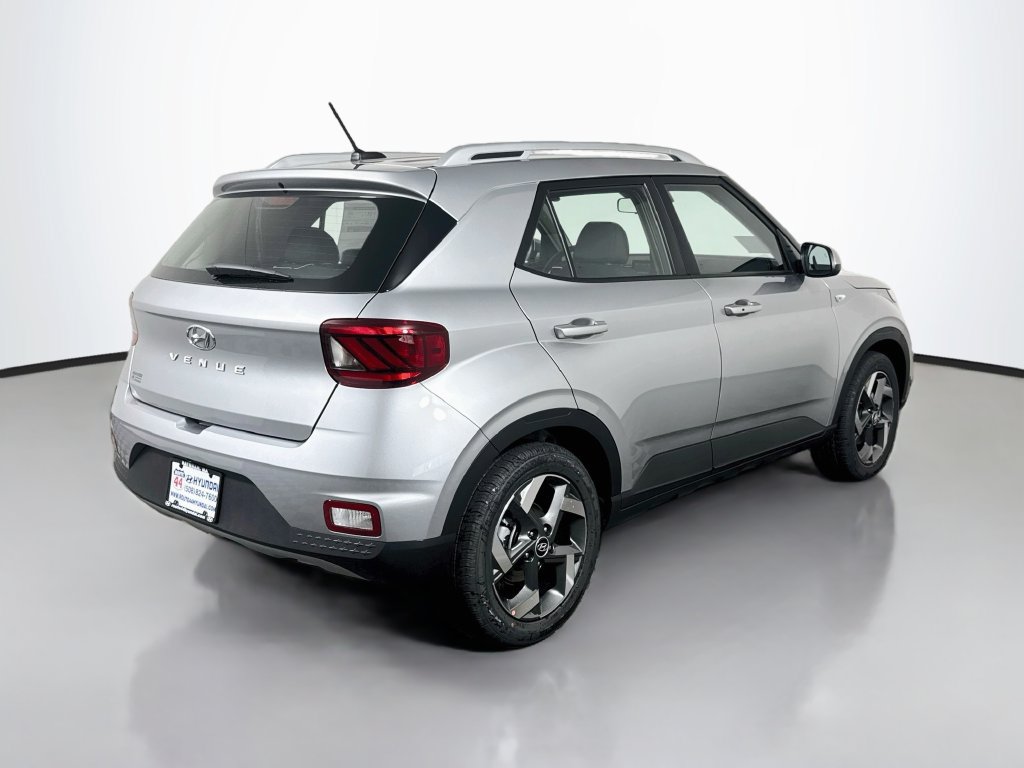 New 2026 Hyundai Venue SEL FWD image 8