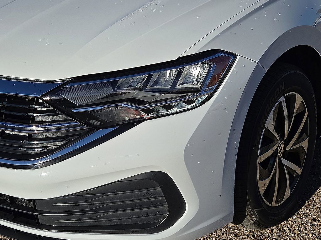 Used 2024 Volkswagen Jetta S image 10